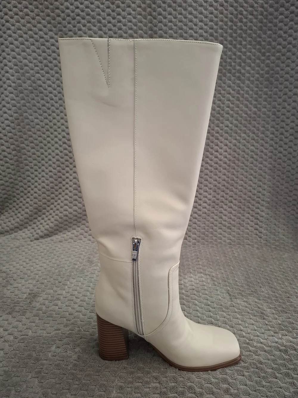 Marc Fisher Dacea Ivory Knee High Block Heel Boots Size 6.5